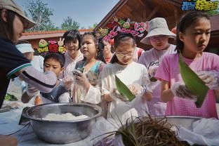 实至名归！贝林厄姆社媒庆祝进入2023FIFA年度最佳阵容